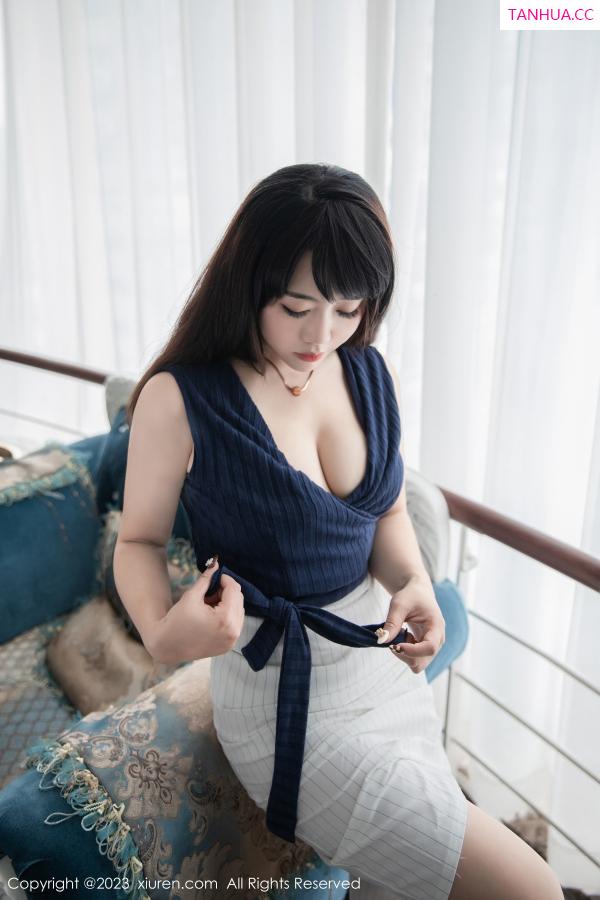   [XiuRen]高清写真图 2023.02.16 No.6272 严利娅Yuliya 短裙美腿第18张图片